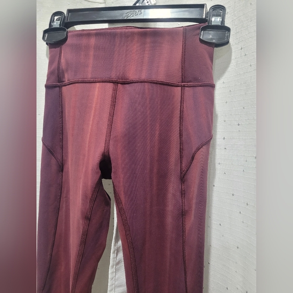 Lululemon In Movement Tight 25"  Sz 2 Style Number: W5CIOS HighRise - Picture 6 of 13